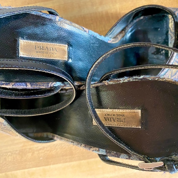 Stunning Prada Metallic Jacquard Wedges Eu 39.5 ( Eu 39 ran small) - Picture 6 of 9